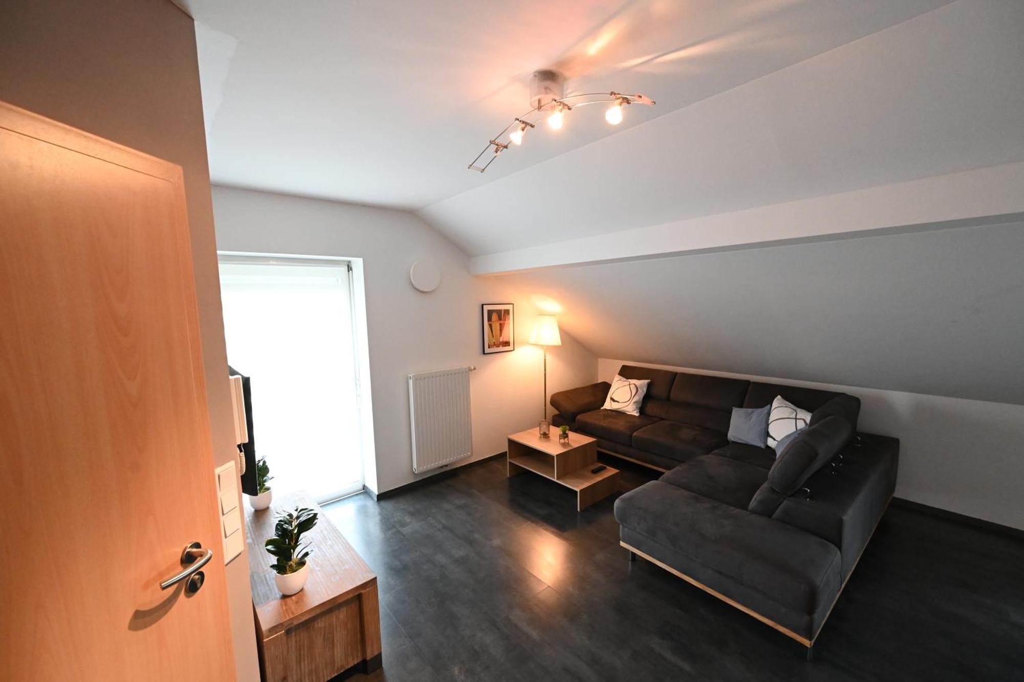 Apartment Koestlbach Apart I Ferienwohnung Bis 3 & 6 Personen I Nuernberg I Neumarkt I Messe I Natur I Kueche I Parken I Waschmaschine I Garten *