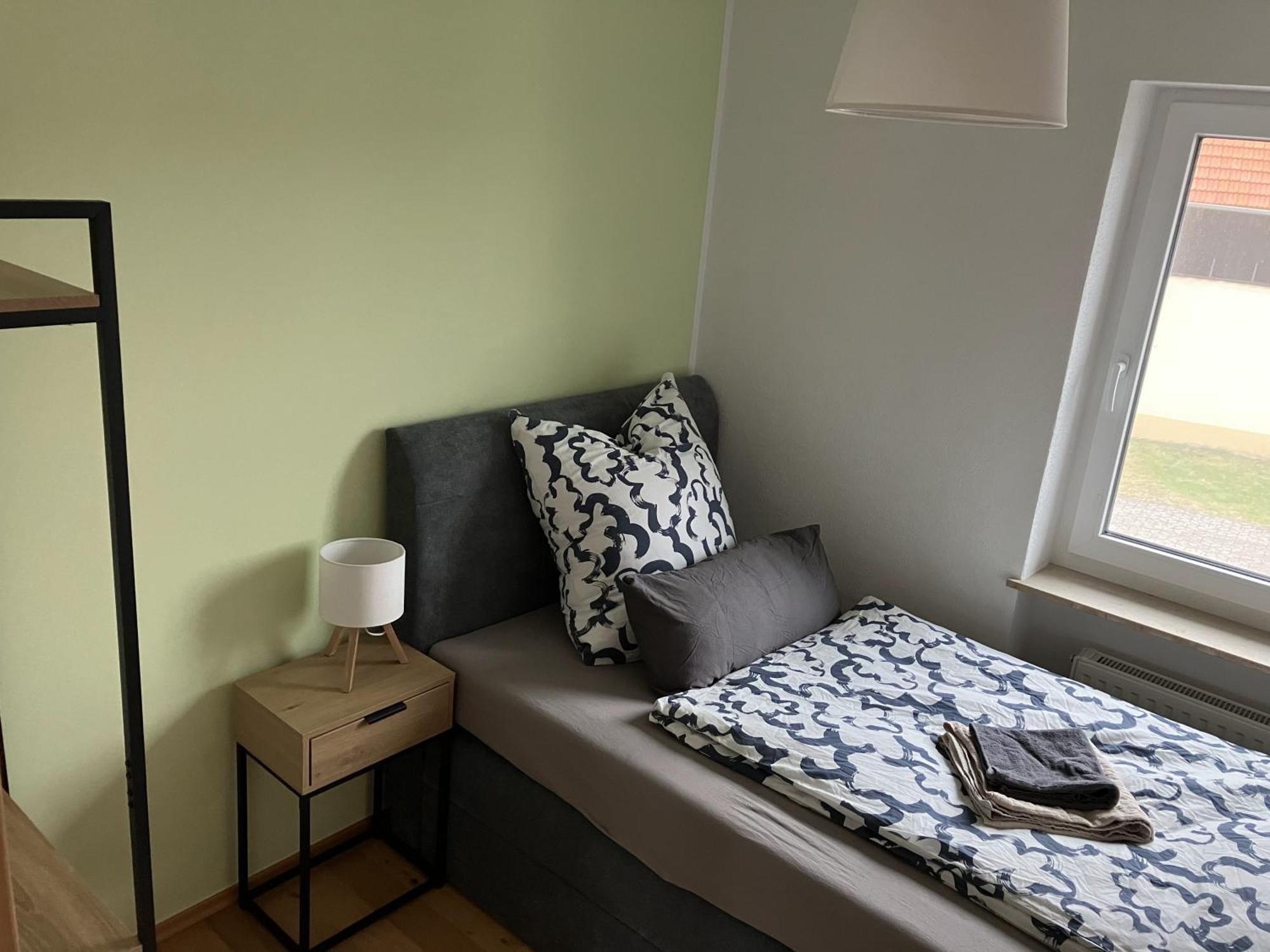 Koestlbach Apart I Ferienwohnung Bis 3 & 6 Personen I Nuernberg I Neumarkt I Messe I Natur I Kueche I Parken I Waschmaschine I Garten *