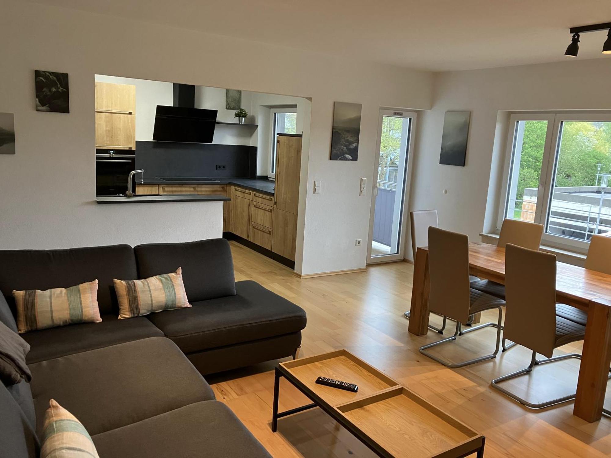 Koestlbach Apart I Ferienwohnung Bis 3 & 6 Personen I Nuernberg I Neumarkt I Messe I Natur I Kueche I Parken I Waschmaschine I Garten * Postbauer-Heng