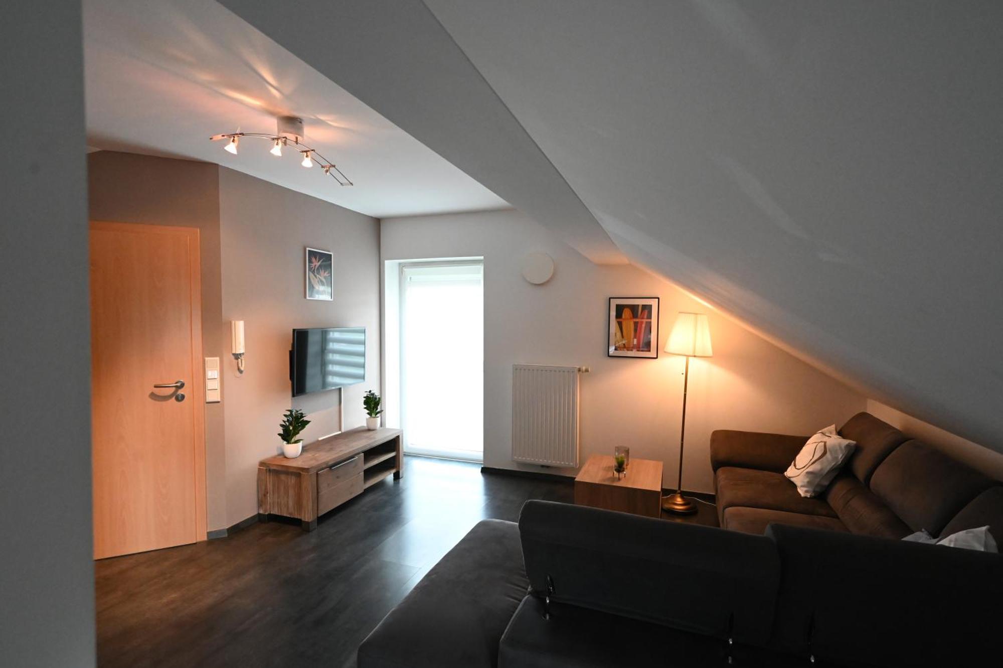 Apartment Koestlbach Apart I Ferienwohnung Bis 3 & 6 Personen I Nuernberg I Neumarkt I Messe I Natur I Kueche I Parken I Waschmaschine I Garten Postbauer-Heng